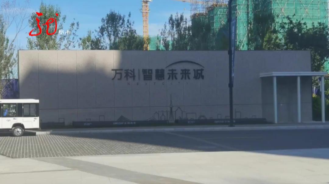 DƬ